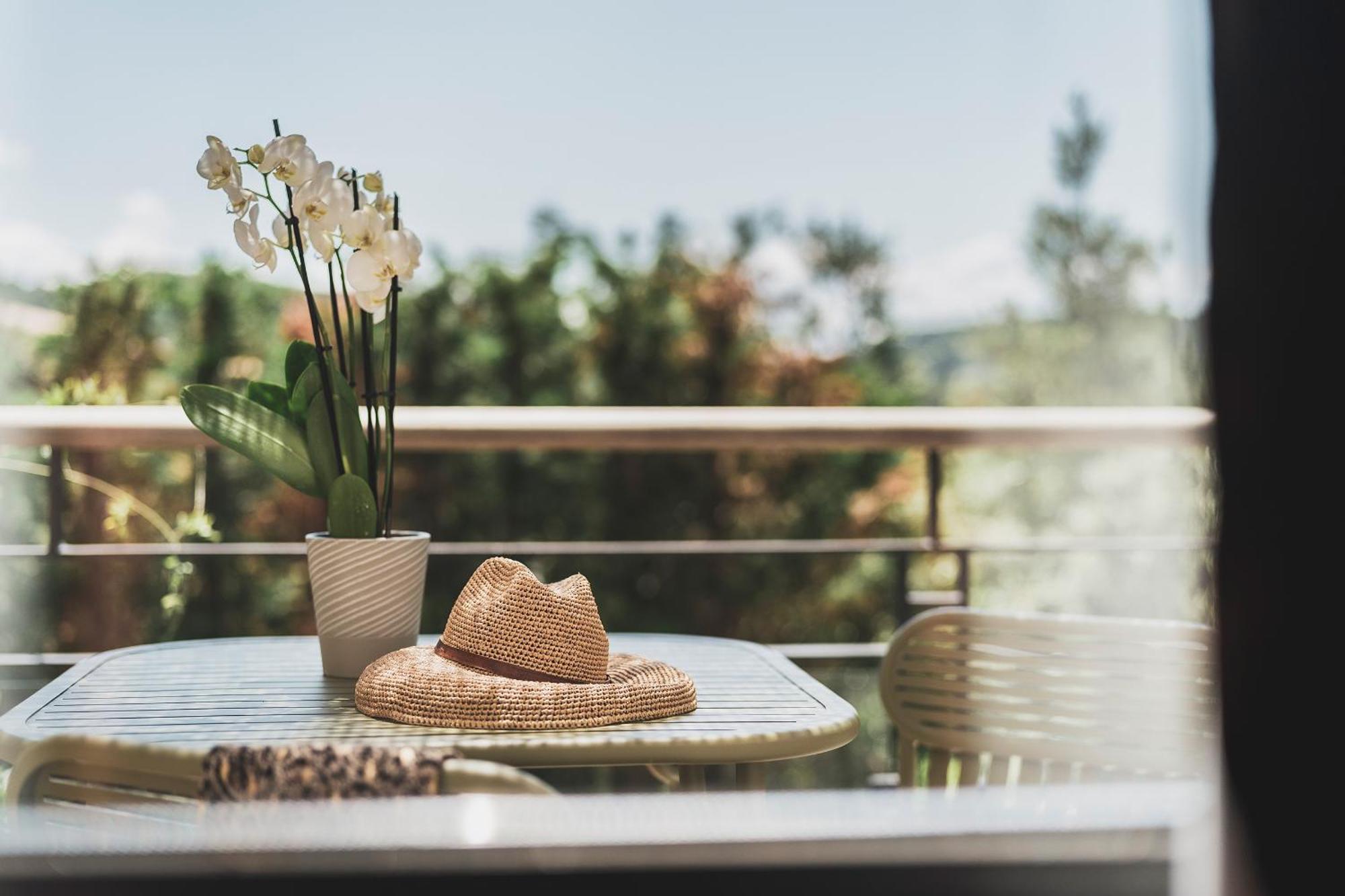 Les Lodges Sainte-Victoire Hotel & Spa Le Tholonet Εξωτερικό φωτογραφία