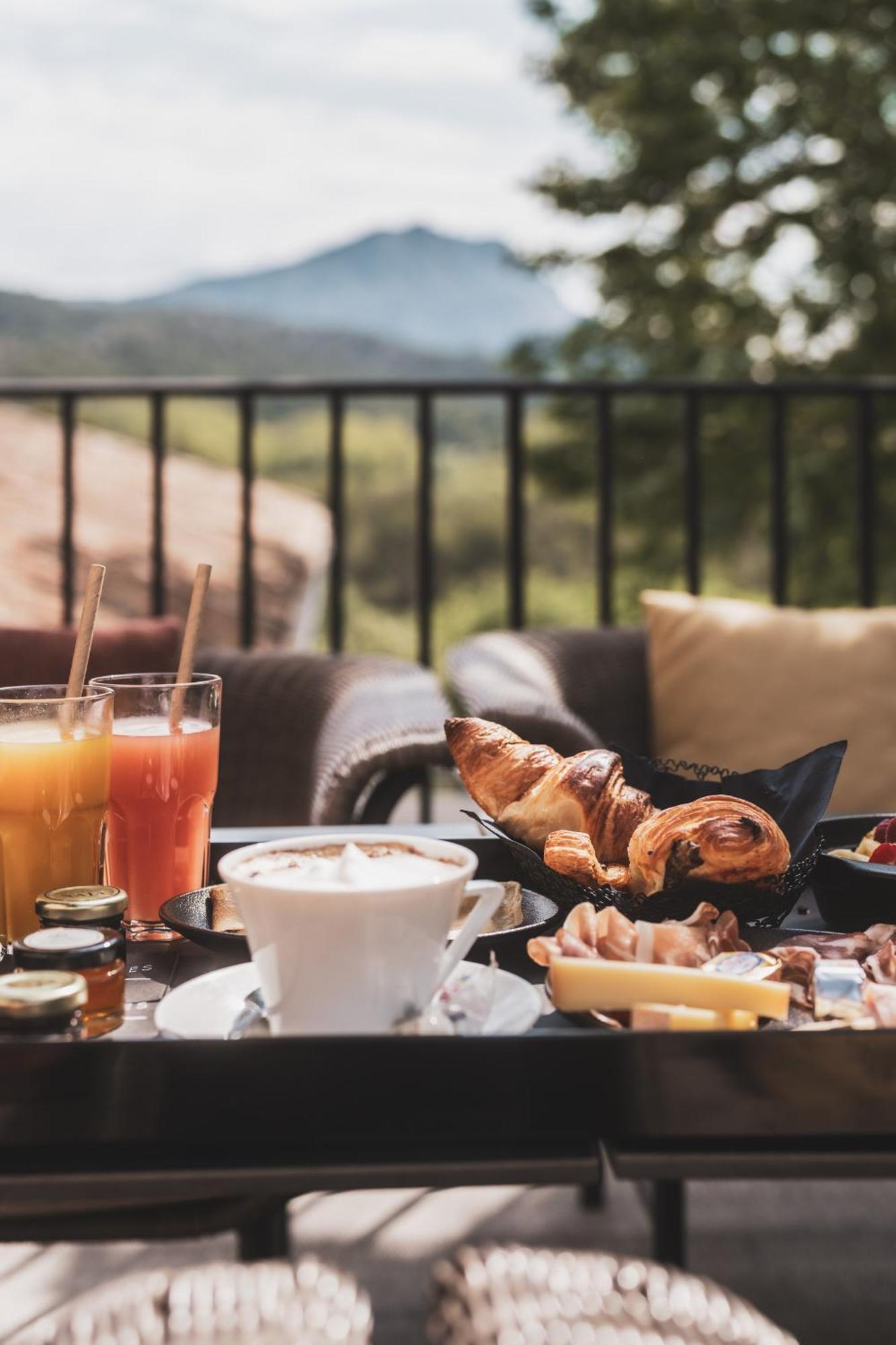 Les Lodges Sainte-Victoire Hotel & Spa Le Tholonet Εξωτερικό φωτογραφία